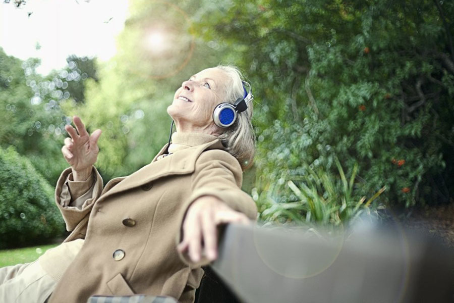 با استفاده از تکنیکهای آرامش، استرس خود را کاهش دهید.